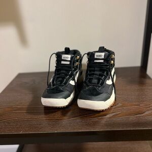 Vans Ultrarange Waterproof Insulated Shoe